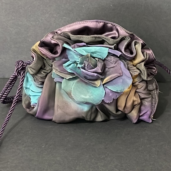 MERMAID STYLE CLUTCH PURSE - Picture 3 of 9